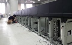 為什么操作臺必須具備線纜管理系統？