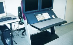 煤礦調度室調度臺主要管什么？